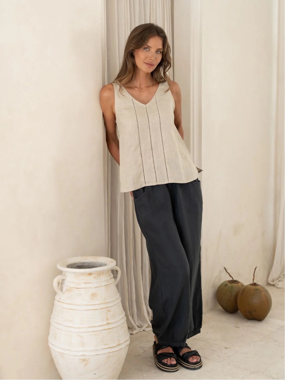 Women's Cream V-Neck Sleeveless Tunic Top